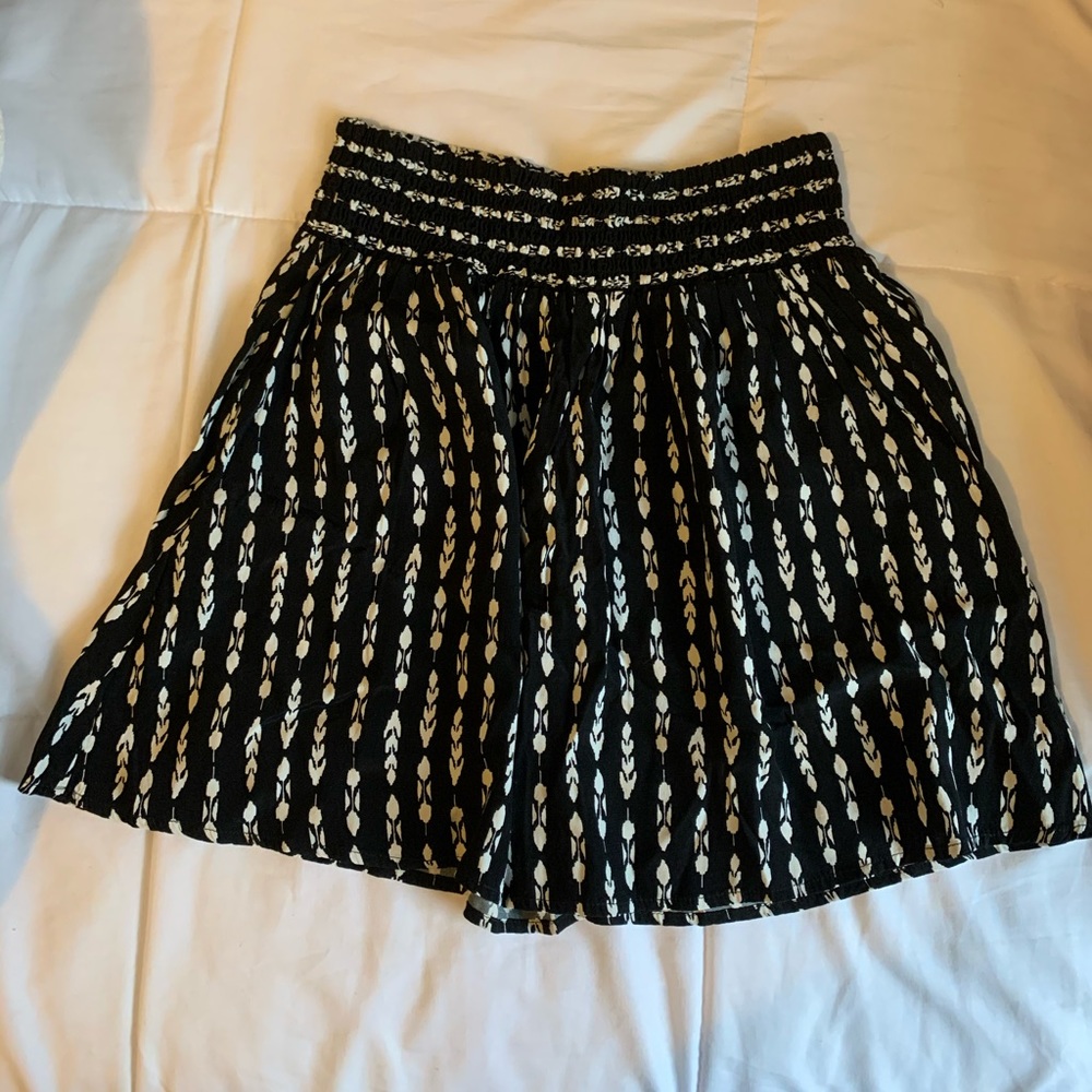Garage skirt